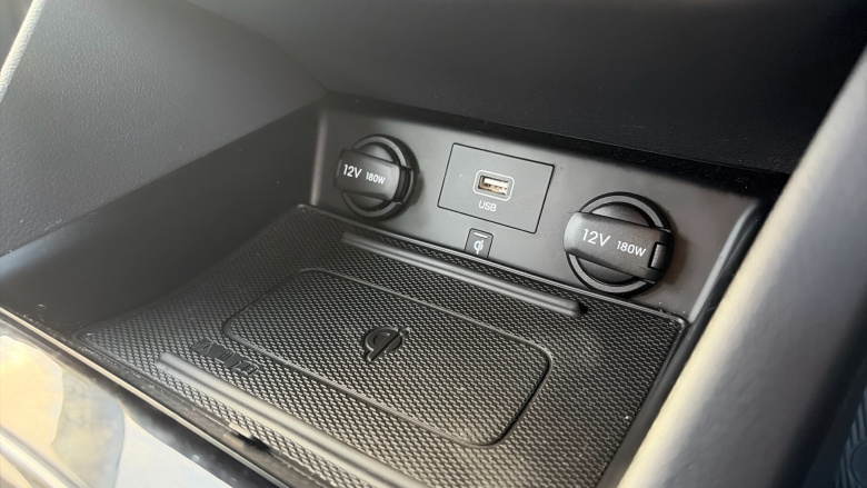 Hyundai IONIQ 1.6 GDi Plug-in Hybrid Premium 5dr DCT Hatchback